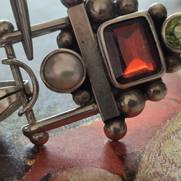 Intricate Silver and Red Necklace with Architectural Design - Picture 5 of 9